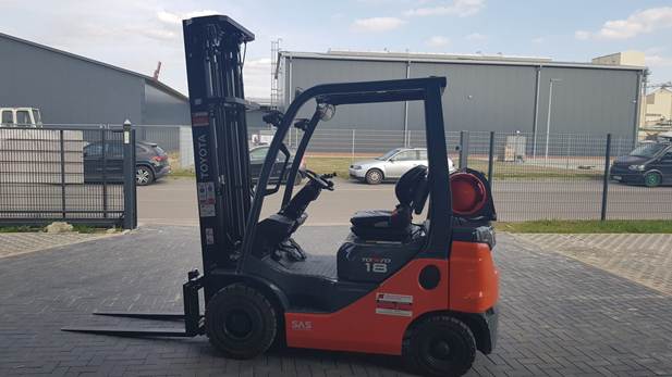 Toyota 02-8FGF18 Treibgasstapler www.heinbockel-gabelstapler.de