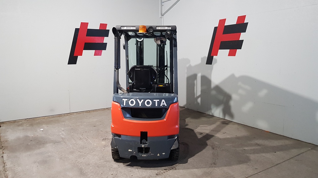 Toyota 42-8FDF18 Dieselstapler www.heinbockel-gabelstapler.de