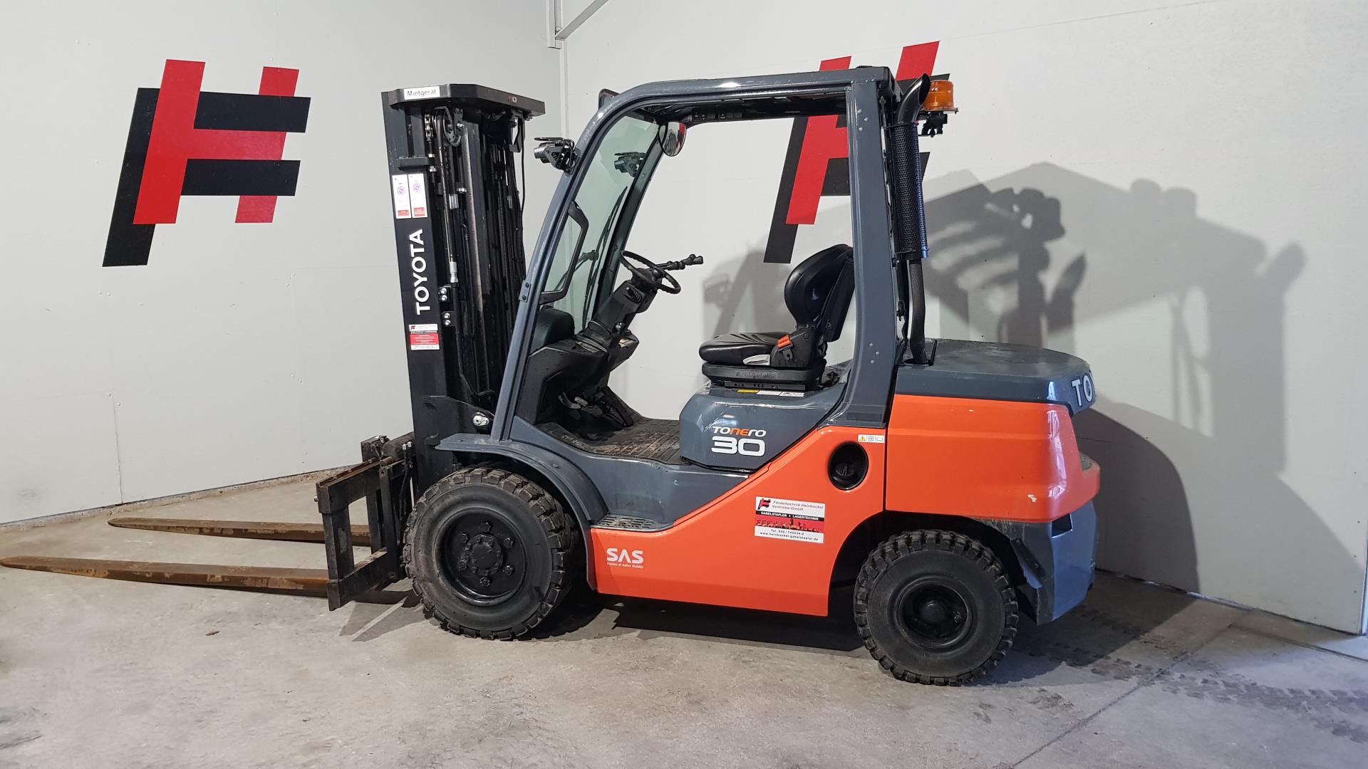 Toyota 52-8FDF30 Dieselstapler www.heinbockel-gabelstapler.de