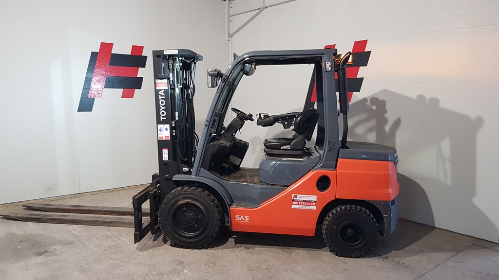 Toyota 52-8FDF30 Dieselstapler www.heinbockel-gabelstapler.de