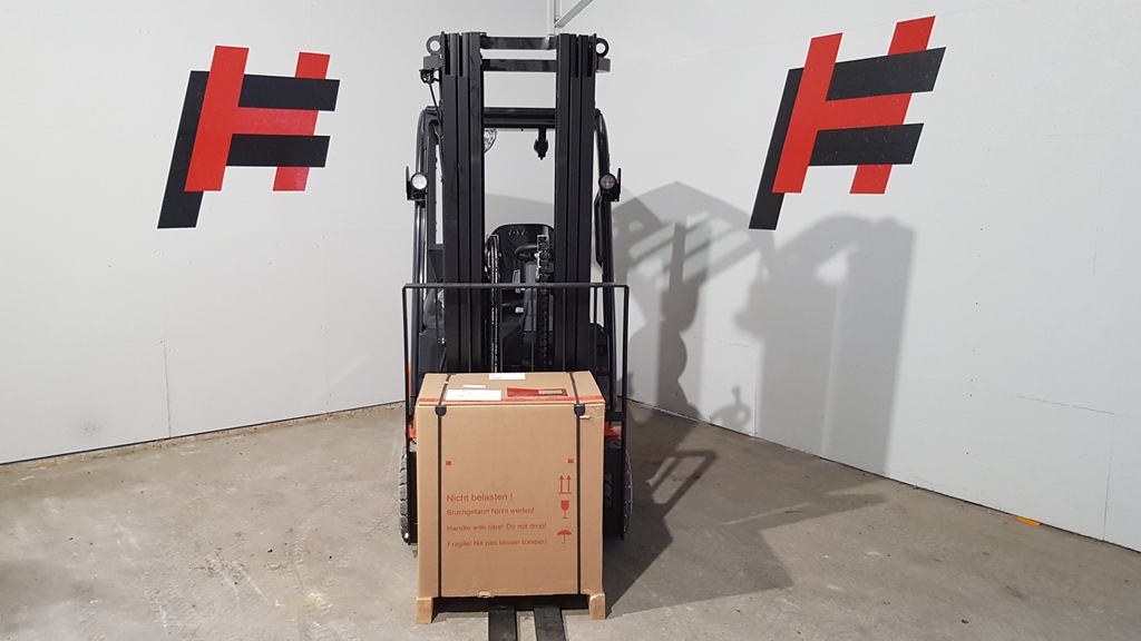 Toyota 9FBE15T Elektro 3 Rad-Stapler www.heinbockel-gabelstapler.de