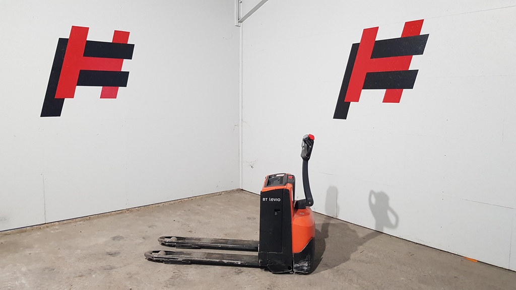 BT LWE160 Niederhubwagen www.heinbockel-gabelstapler.de