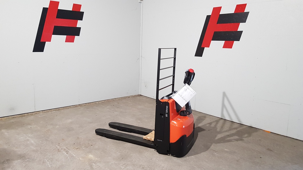 BT LWE140 Niederhubwagen www.heinbockel-gabelstapler.de