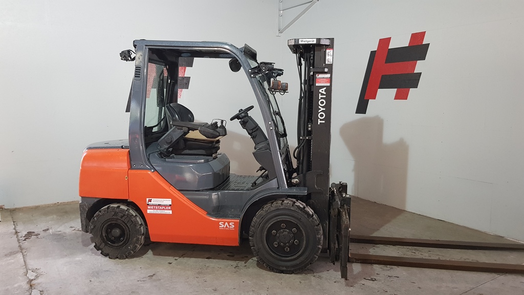 Toyota 02-8FDF30 Dieselstapler www.heinbockel-gabelstapler.de