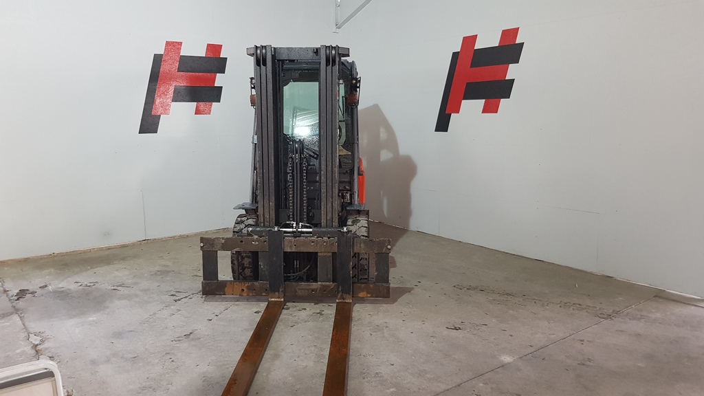 Toyota 02-8FDF30 Dieselstapler www.heinbockel-gabelstapler.de