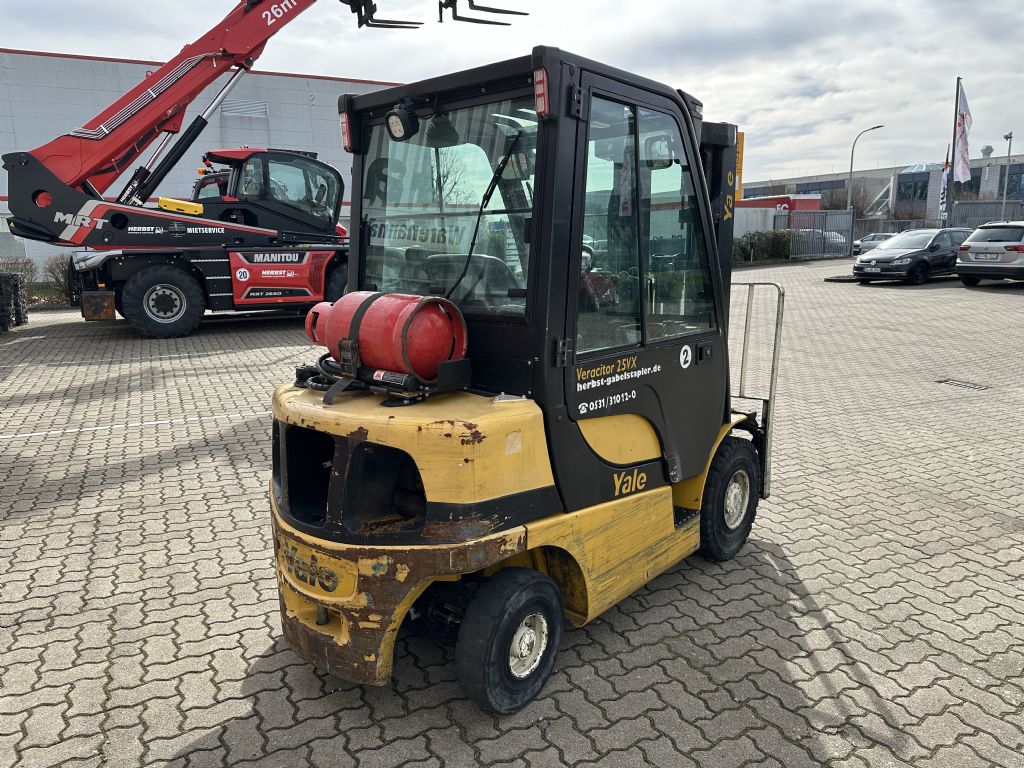 Yale-GLP25VX-Treibgasstapler-www.herbst-gabelstapler.de Yale-GLP25VX-Treibgasstapler-www.herbst-gabelstapler.de