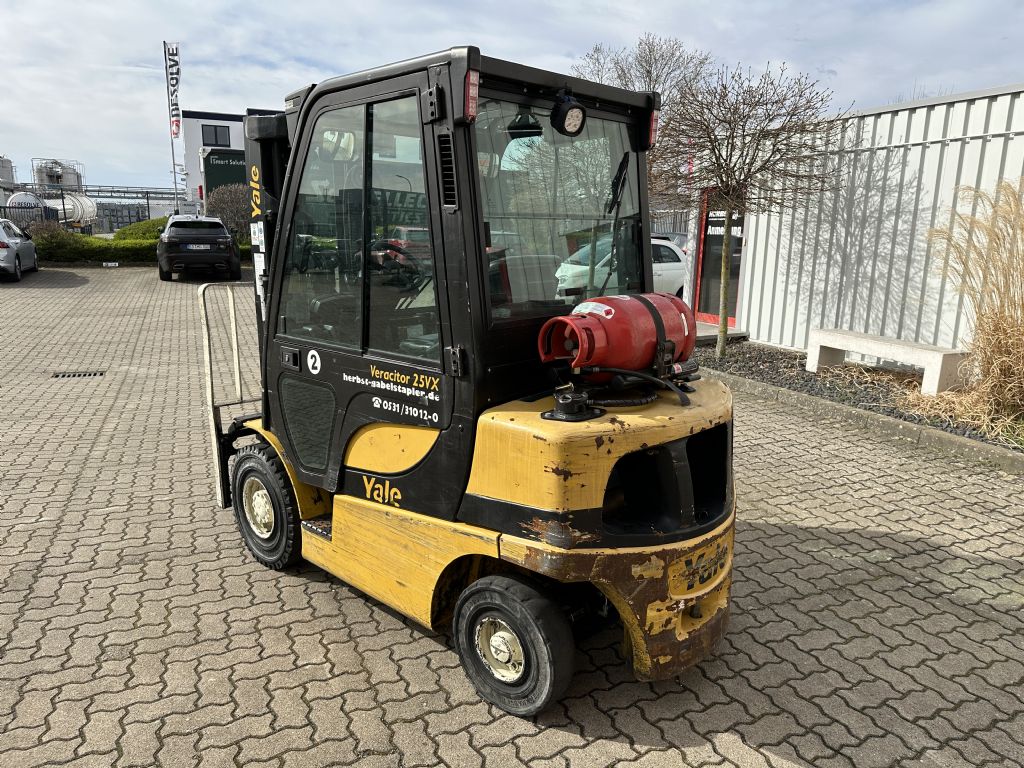 Yale-GLP25VX-Treibgasstapler-www.herbst-gabelstapler.de Yale-GLP25VX-Treibgasstapler-www.herbst-gabelstapler.de