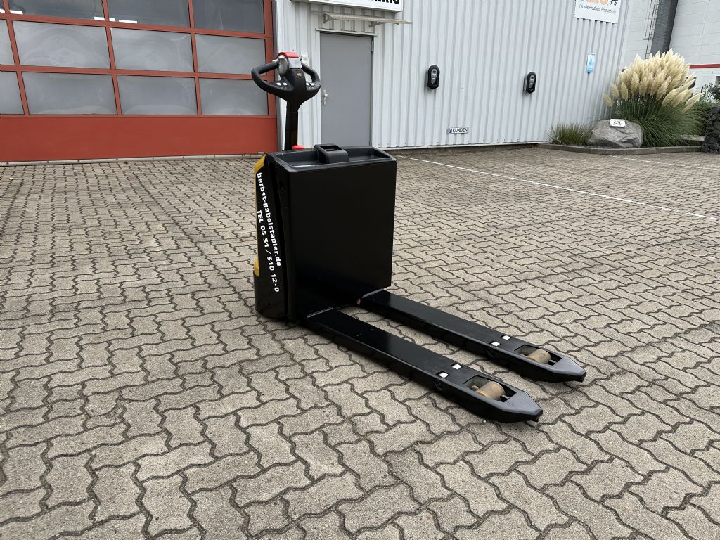 Yale-MP16-Niederhubwagen-www.herbst-gabelstapler.de Yale-MP16-Niederhubwagen-www.herbst-gabelstapler.de