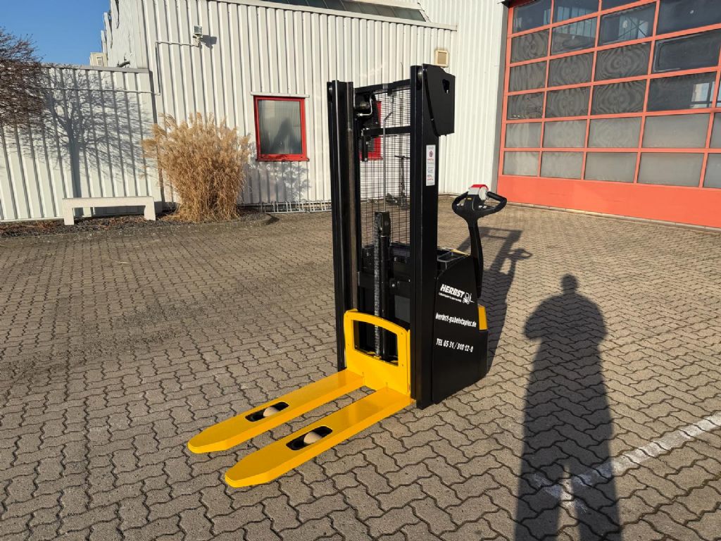 Yale-MS12-Hochhubwagen-www.herbst-gabelstapler.de