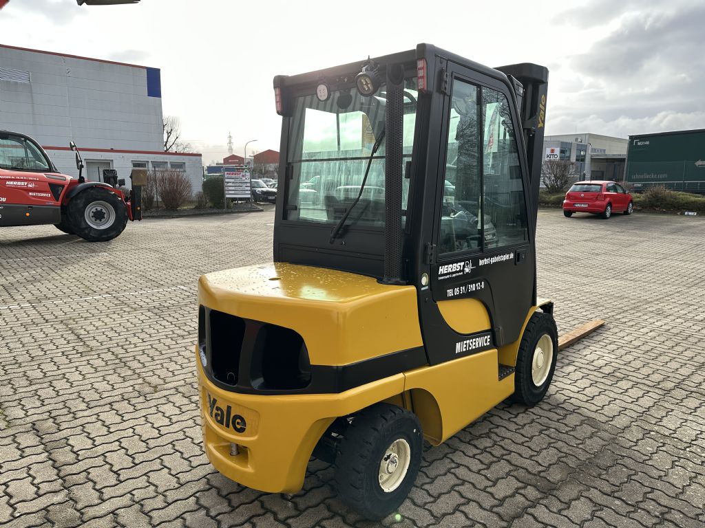 Yale-GDP35VX-Dieselstapler-www.herbst-gabelstapler.de Yale-GDP35VX-Dieselstapler-www.herbst-gabelstapler.de