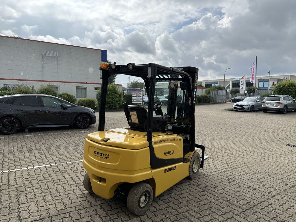 Yale-ERP35VL LWB-Elektro 4 Rad-Stapler-www.herbst-gabelstapler.de Yale-ERP35VL LWB-Elektro 4 Rad-Stapler-www.herbst-gabelstapler.de