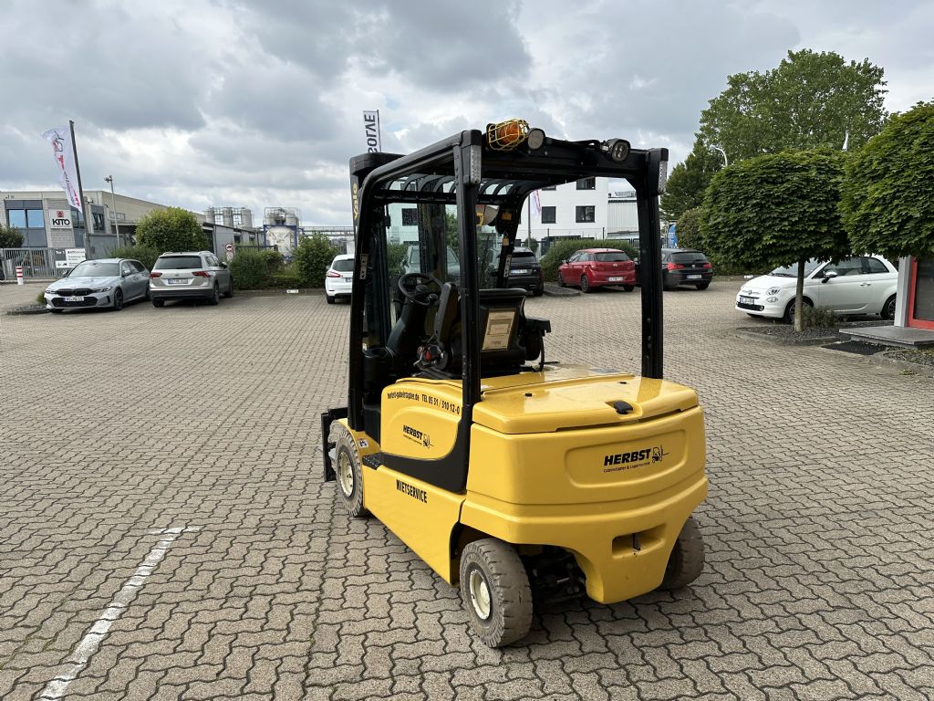 Yale-ERP35VL LWB-Elektro 4 Rad-Stapler-www.herbst-gabelstapler.de Yale-ERP35VL LWB-Elektro 4 Rad-Stapler-www.herbst-gabelstapler.de