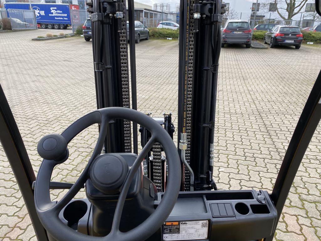 Yale-ERP20VFMWB-Elektro 4 Rad-Stapler-www.herbst-gabelstapler.de Yale-ERP20VFMWB-Elektro 4 Rad-Stapler-www.herbst-gabelstapler.de
