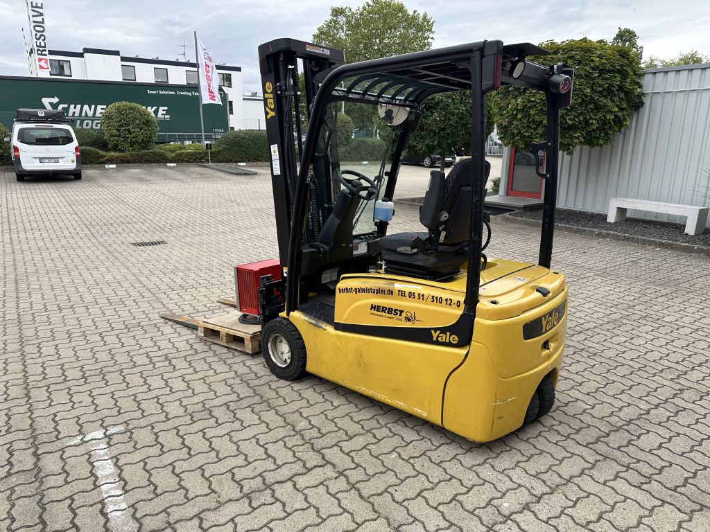 Yale-ERP20VTLWB-Elektro 3 Rad-Stapler-www.herbst-gabelstapler.de