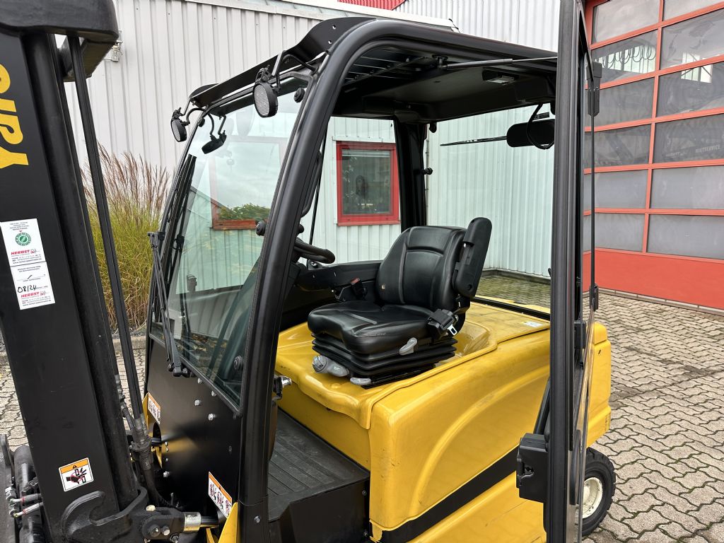 Yale-ERP30VL-Elektro 4 Rad-Stapler-www.herbst-gabelstapler.de Yale-ERP30VL-Elektro 4 Rad-Stapler-www.herbst-gabelstapler.de