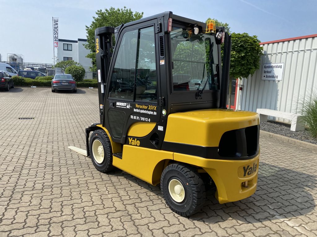 Yale-GDP35VX-Dieselstapler-www.herbst-gabelstapler.de Yale-GDP35VX-Dieselstapler-www.herbst-gabelstapler.de