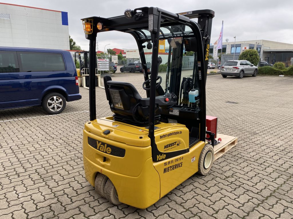 Yale-ERP16VT SWB-Elektro 3 Rad-Stapler-www.herbst-gabelstapler.de Yale-ERP16VT SWB-Elektro 3 Rad-Stapler-www.herbst-gabelstapler.de