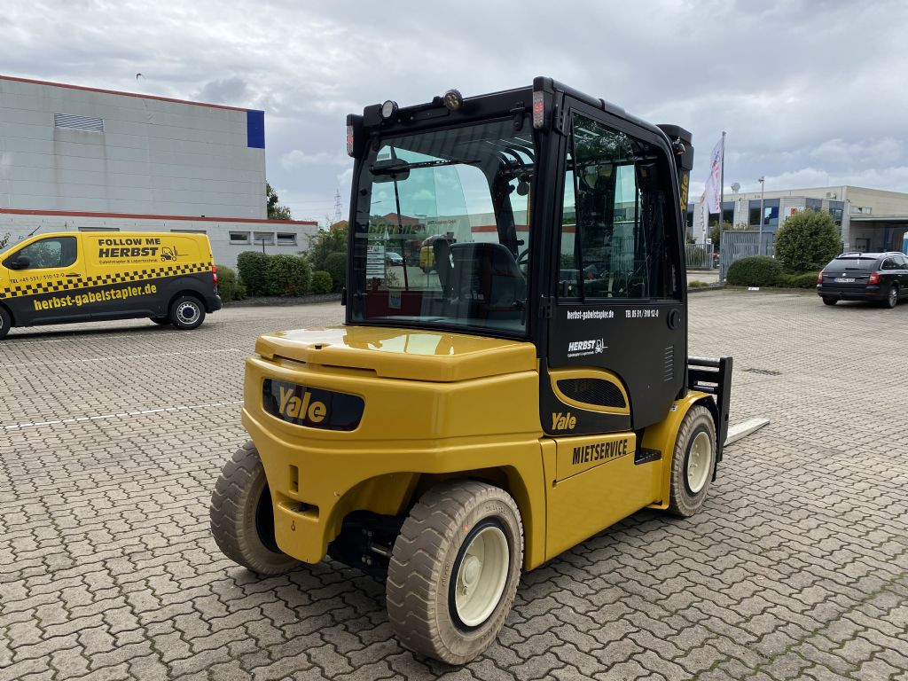 Yale-ERP55VM6 -Elektro 4 Rad-Stapler-www.herbst-gabelstapler.de