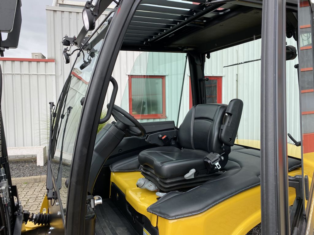 Yale-ERP55VM6 -Elektro 4 Rad-Stapler-www.herbst-gabelstapler.de