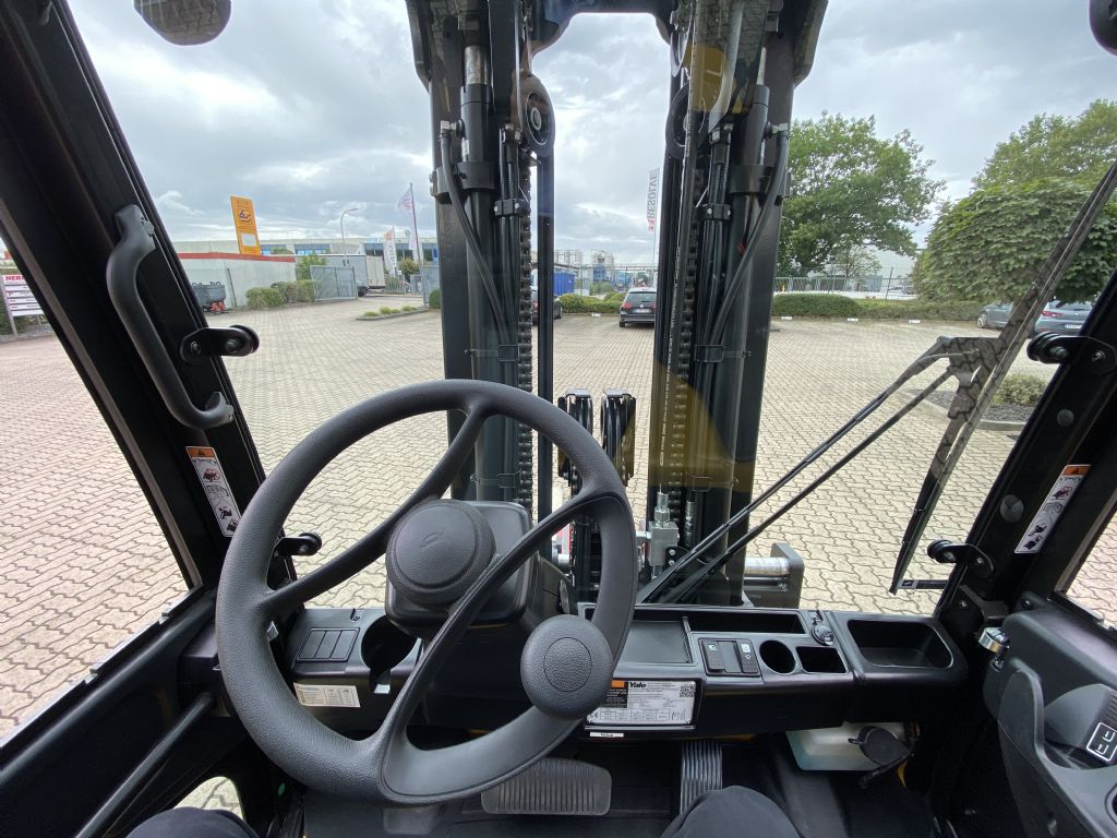 Yale-ERP55VM6 -Elektro 4 Rad-Stapler-www.herbst-gabelstapler.de