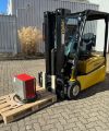 Yale-ERP20VTLWB-Elektro 3 Rad-Stapler-www.herbst-gabelstapler.de Yale-ERP20VTLWB-Elektro 3 Rad-Stapler-www.herbst-gabelstapler.de