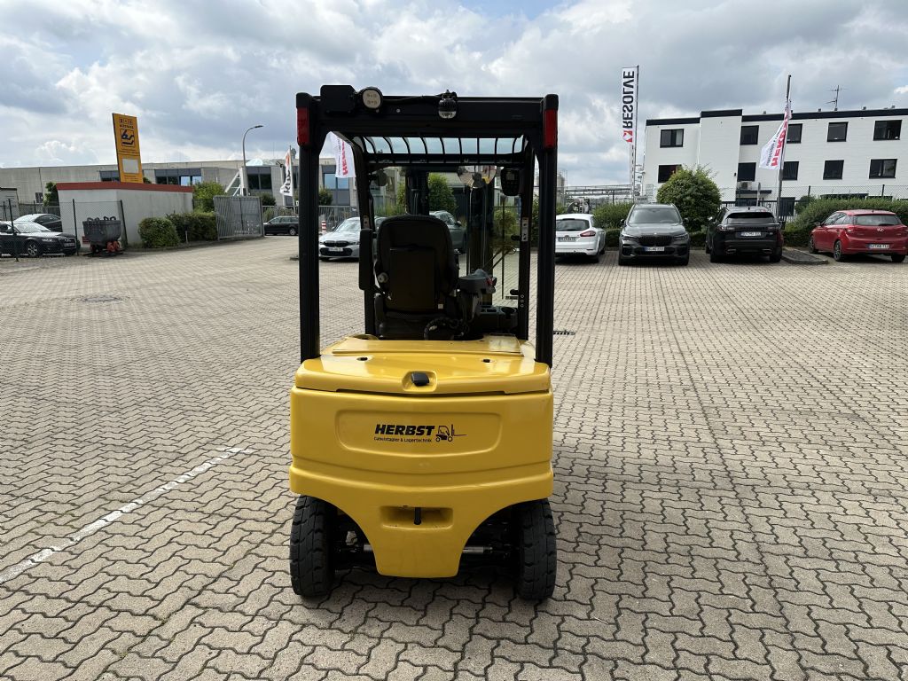 Yale-ERP25VLLWB-Elektro 4 Rad-Stapler-www.herbst-gabelstapler.de