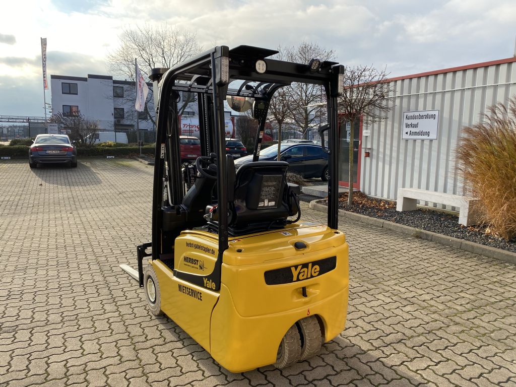 Yale-ERP16VT SWB-Elektro 3 Rad-Stapler-www.herbst-gabelstapler.de