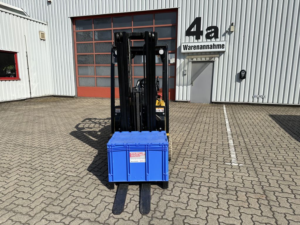 Yale-ERP20VF LWB-Elektro 4 Rad-Stapler-www.herbst-gabelstapler.de Yale-ERP20VF LWB-Elektro 4 Rad-Stapler-www.herbst-gabelstapler.de