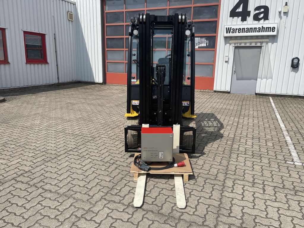 Yale-ERP25VLMWB-Elektro 4 Rad-Stapler-www.herbst-gabelstapler.de Yale-ERP25VLMWB-Elektro 4 Rad-Stapler-www.herbst-gabelstapler.de