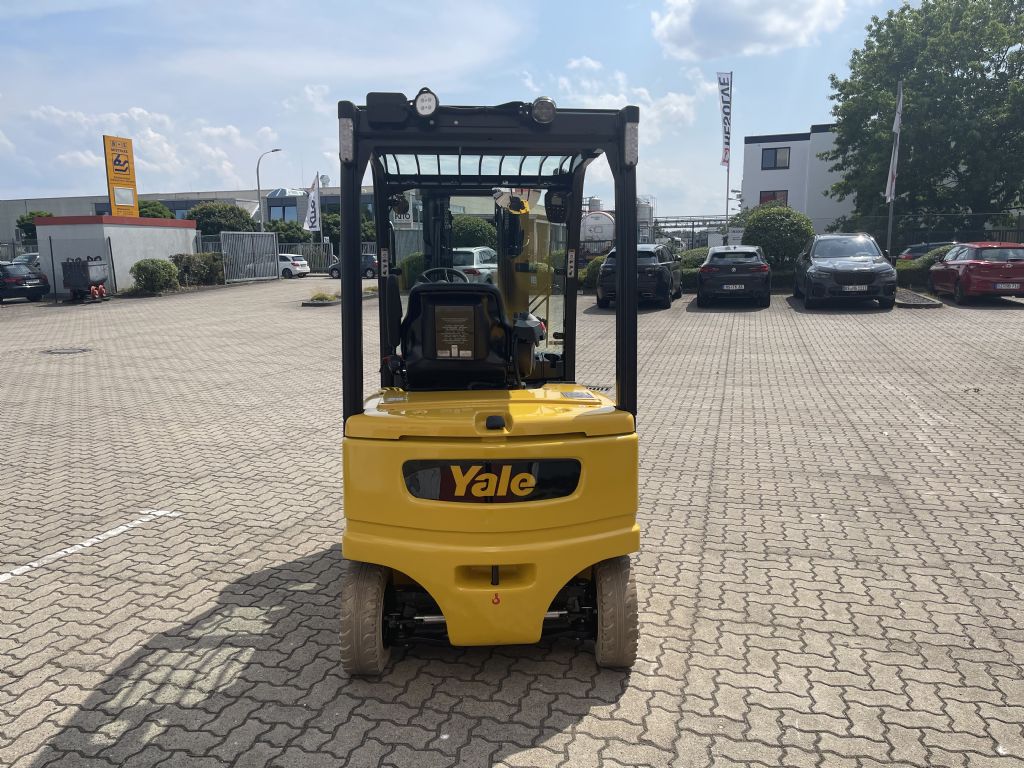 Yale-ERP25VLMWB-Elektro 4 Rad-Stapler-www.herbst-gabelstapler.de Yale-ERP25VLMWB-Elektro 4 Rad-Stapler-www.herbst-gabelstapler.de