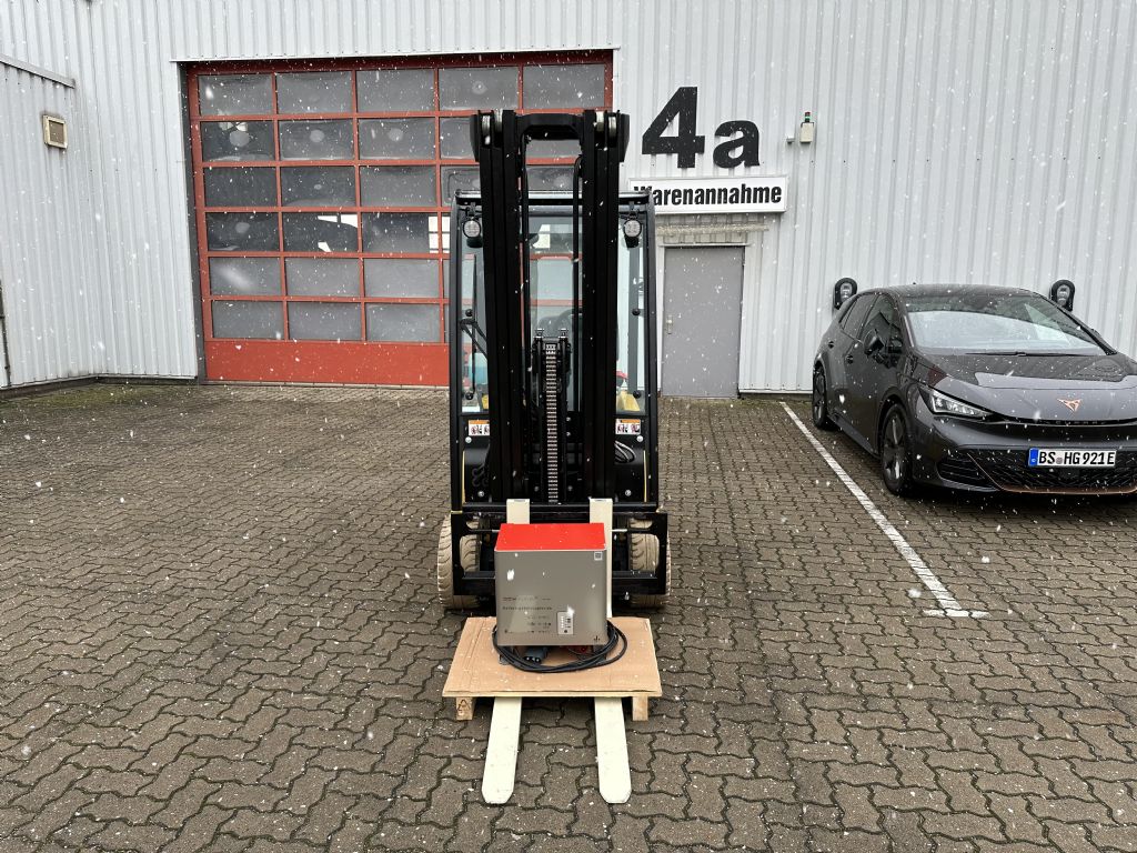 Yale-ERP20VT MWB-Elektro 3 Rad-Stapler-www.herbst-gabelstapler.de Yale-ERP20VT MWB-Elektro 3 Rad-Stapler-www.herbst-gabelstapler.de