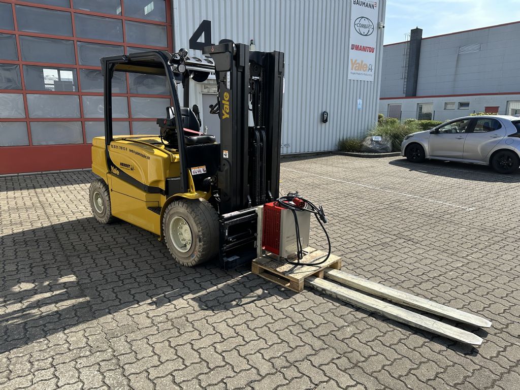 Yale-ERP50VM-Elektro 4 Rad-Stapler-www.herbst-gabelstapler.de