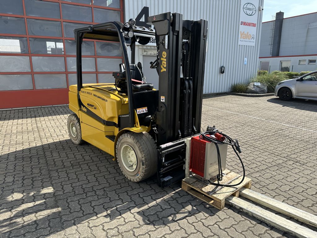 Yale-ERP50VM-Elektro 4 Rad-Stapler-www.herbst-gabelstapler.de