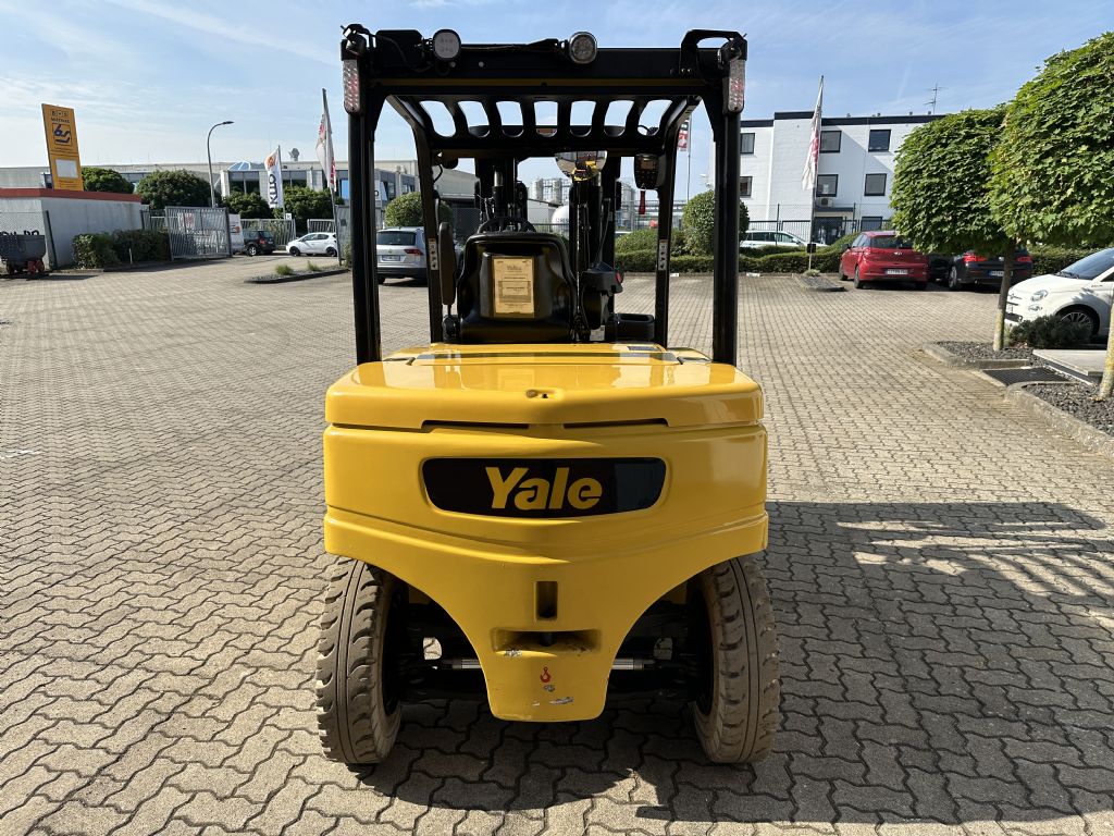 Yale-ERP50VM-Elektro 4 Rad-Stapler-www.herbst-gabelstapler.de