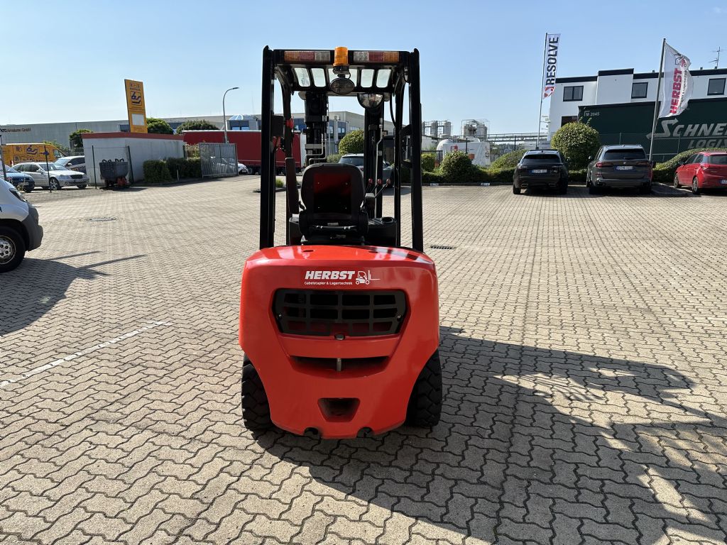 Hangcha-CPCD30-XW56F-Dieselstapler-www.herbst-gabelstapler.de Hangcha-CPCD30-XW56F-Dieselstapler-www.herbst-gabelstapler.de