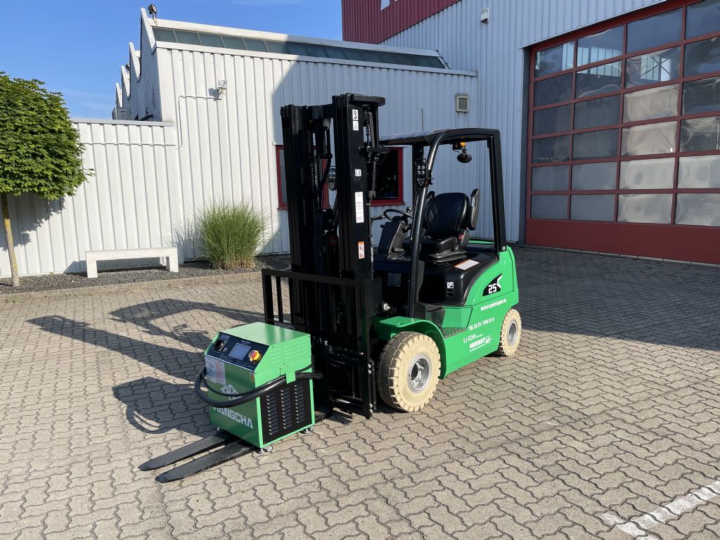 HC Hangcha-CPD25-XD4-SI25-Elektro 4 Rad-Stapler-www.herbst-gabelstapler.de HC Hangcha-CPD25-XD4-SI25-Elektro 4 Rad-Stapler-www.herbst-gabelstapler.de