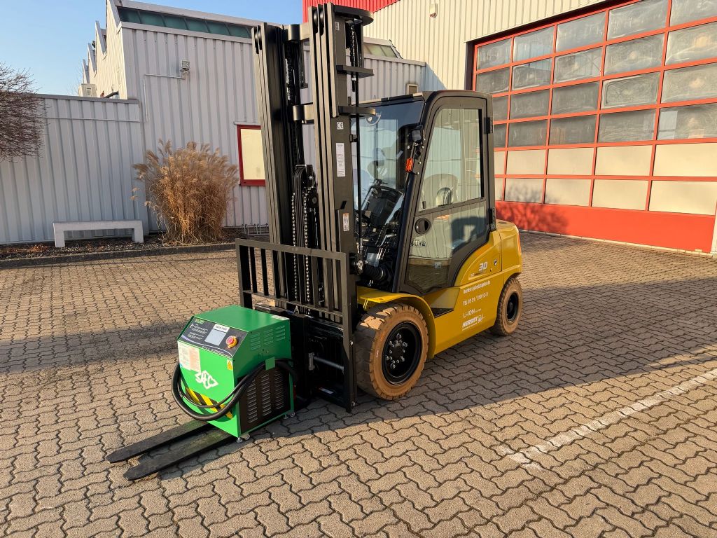 Hangcha-CPD30-XEY2HA-SI-Elektro 4 Rad-Stapler-www.herbst-gabelstapler.de