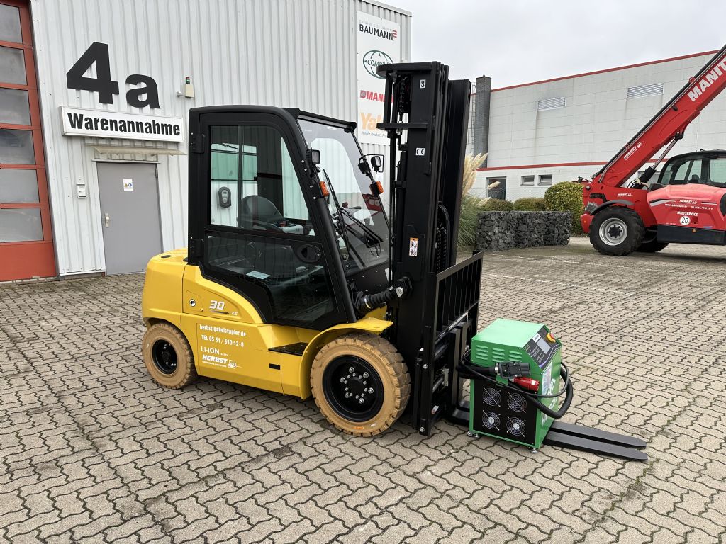 Hangcha-CPD30-XEY2HA-SI-Elektro 4 Rad-Stapler-www.herbst-gabelstapler.de