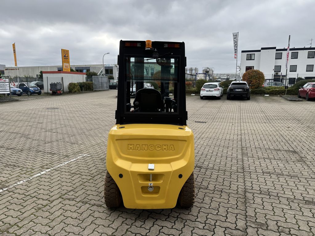 Hangcha-CPD30-XEY2HA-SI-Elektro 4 Rad-Stapler-www.herbst-gabelstapler.de