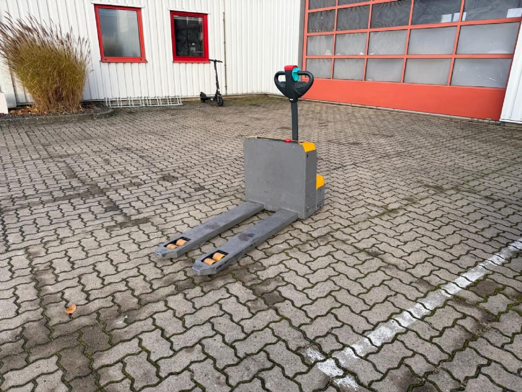 Jungheinrich-EJEM13-Niederhubwagen-www.herbst-gabelstapler.de