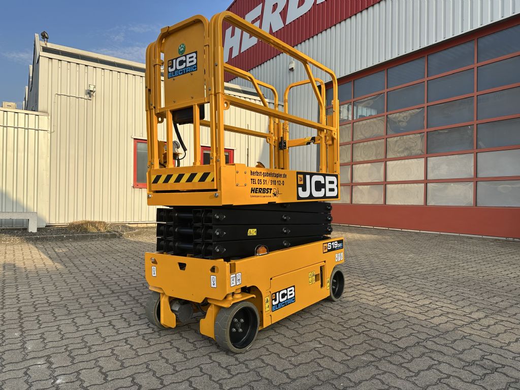 JCB-S1932E-Scherenarbeitsbühne-www.herbst-gabelstapler.de JCB-S1932E-Scherenarbeitsbühne-www.herbst-gabelstapler.de