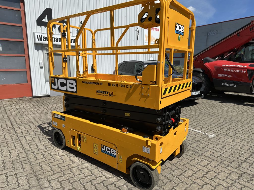 JCB-S2646E-Scherenarbeitsb�hne-www.herbst-gabelstapler.de