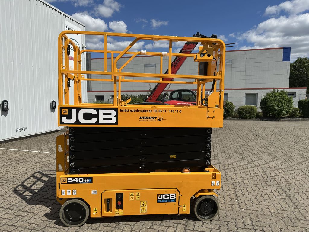 JCB-S4046E-Scherenarbeitsbühne-www.herbst-gabelstapler.de JCB-S4046E-Scherenarbeitsbühne-www.herbst-gabelstapler.de