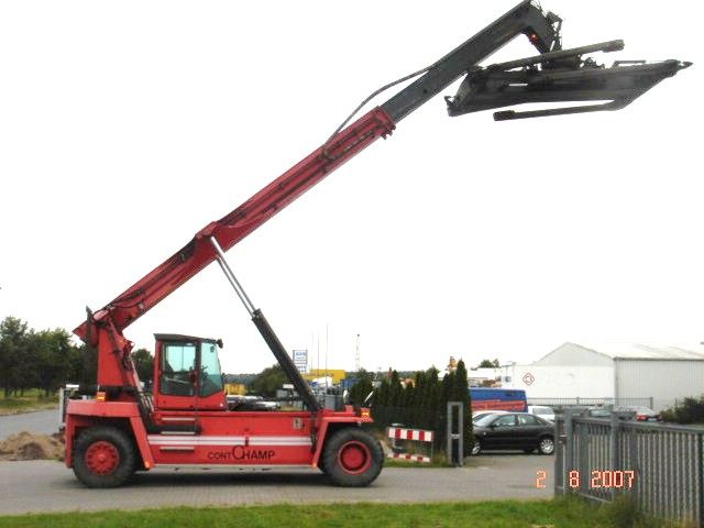 Kalmar DRD200-52B3 Leercontainer Reachstacker www.hinrichs-forklifts.com