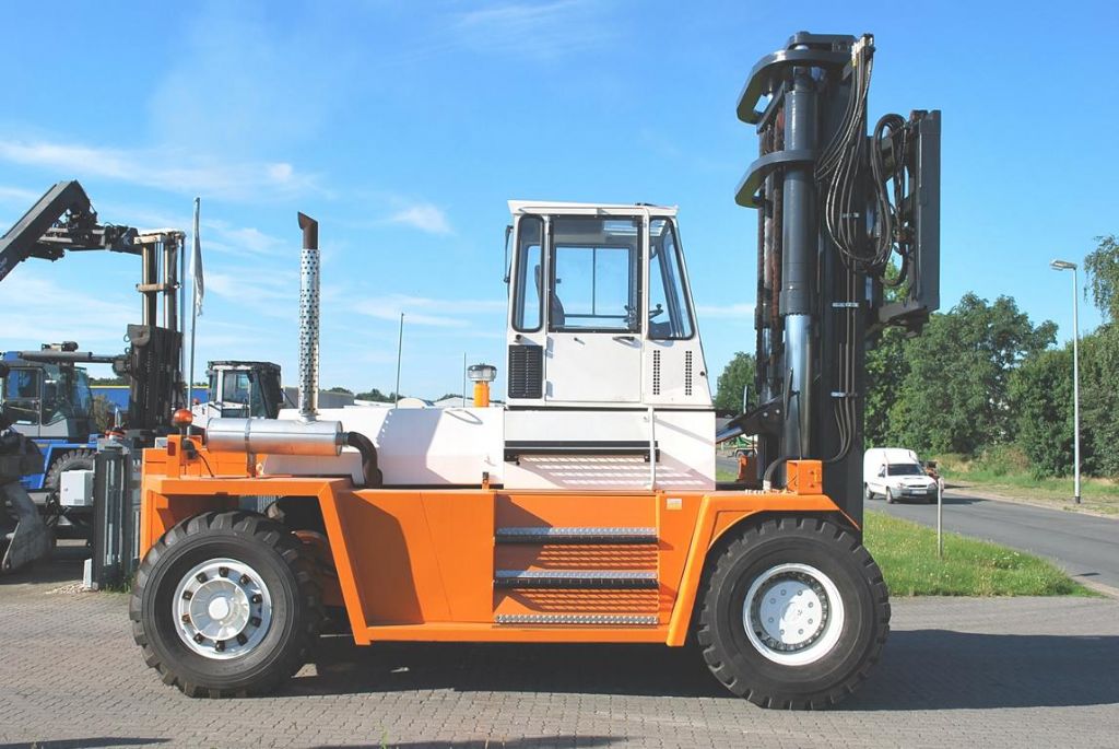 Valmet TD1812 Carretilla elevadora para cargas pesadas - Diesel www.hinrichs-forklifts.com