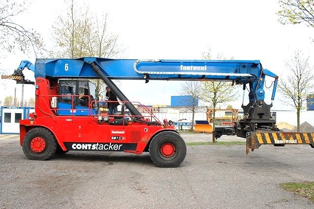 Leer Container Reachstacker--CS7,5-S6