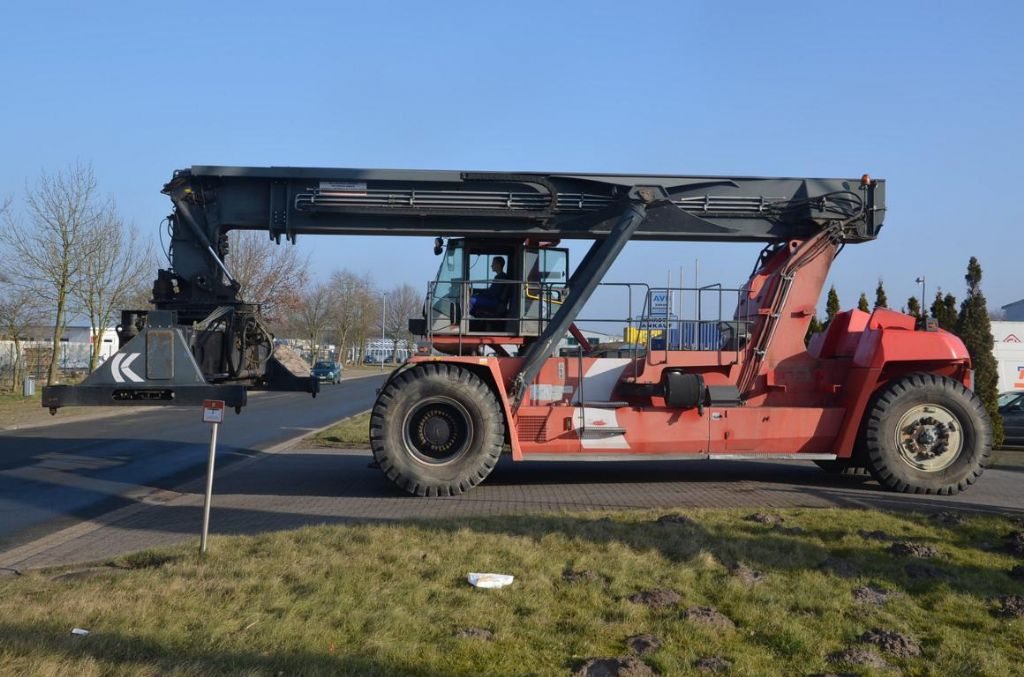 Kalmar DRF450-70C5XS Vollcontainer Reachstacker www.hinrichs-forklifts.com