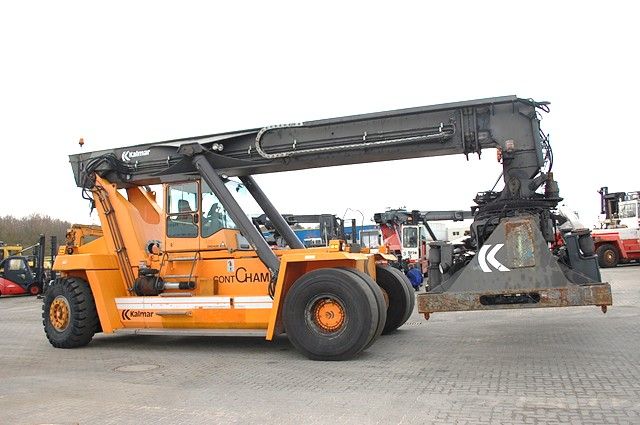 Kalmar DC3760-RC4 Empty Container Reachstacker www.hinrichs-forklifts.com