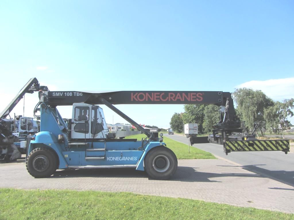 SMV SC108TB6 Empty Container Reachstacker www.hinrichs-forklifts.com