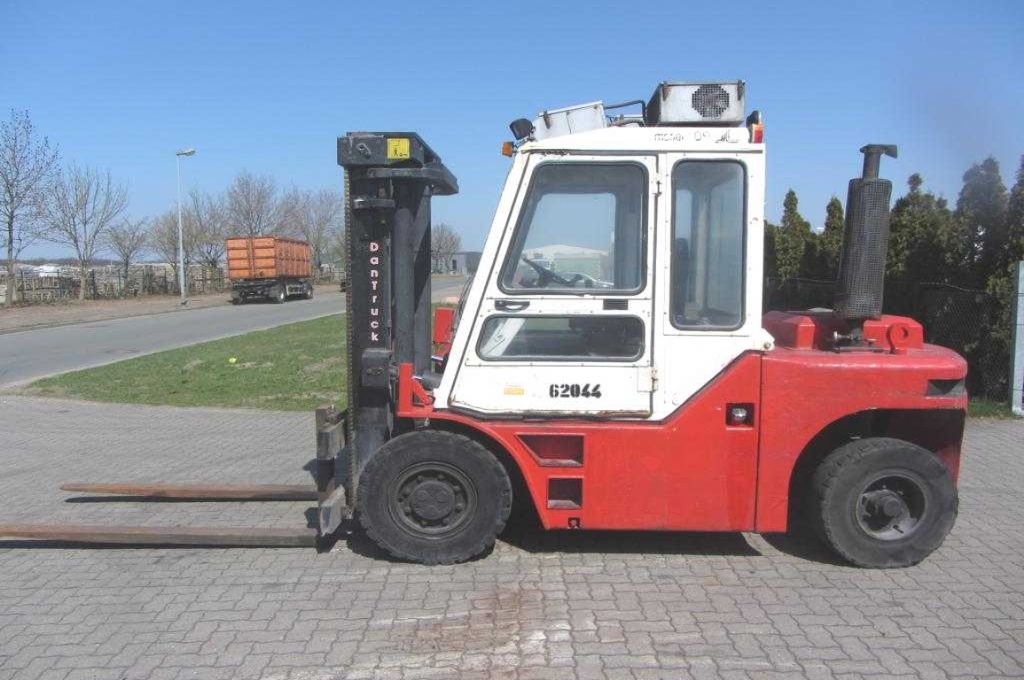 Dan Truck 6009-3A-RDLF-4170 Diesel Forklift www.hinrichs-forklifts.com